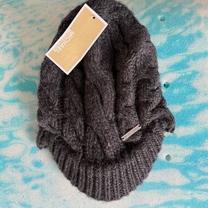 MKCKBB Michael Kors Cable Knit Beanie with Brim